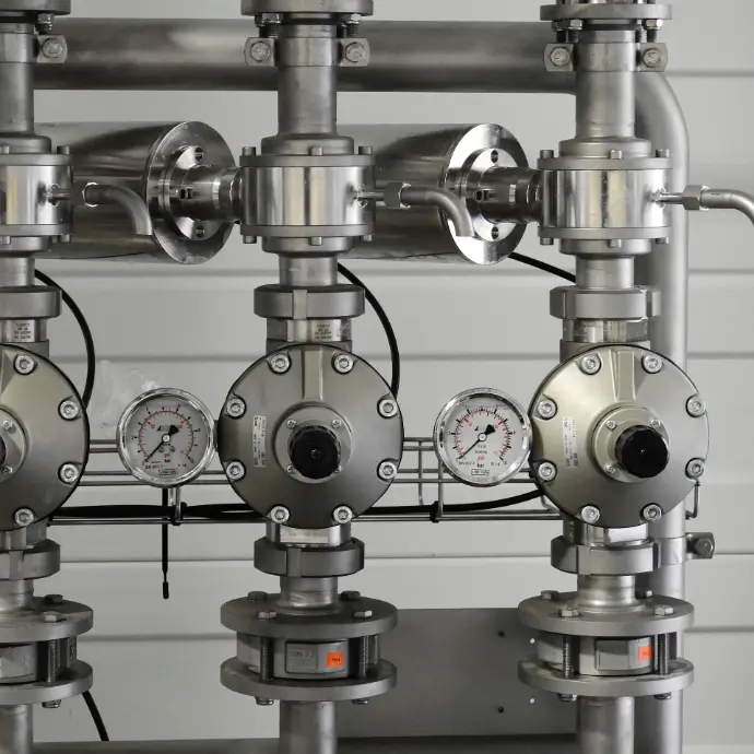 Metal piping accessories and valve fittings for fuel infrastructure