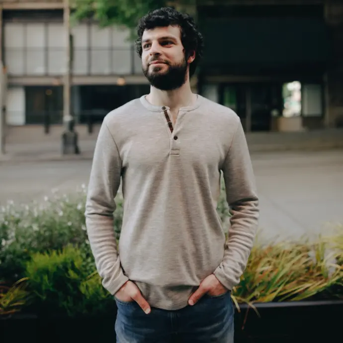 Heavy-duty knit sweater for industrial and petroleum work environments